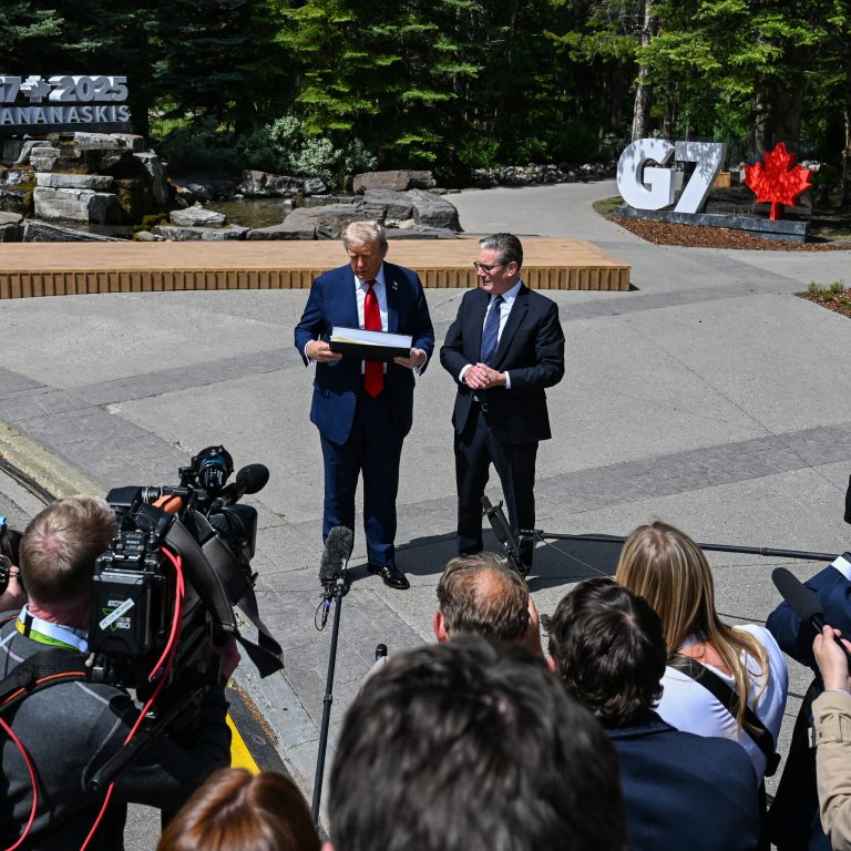 At G7 Summit With Trump, Starmer Picks Up Papers and Political Wins for U.K.